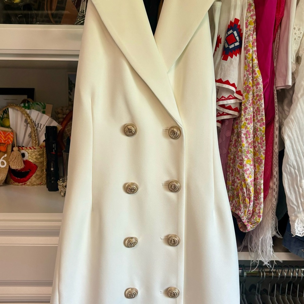 Generation Love Cream Sleeveless Sheath Dress Notched Collar